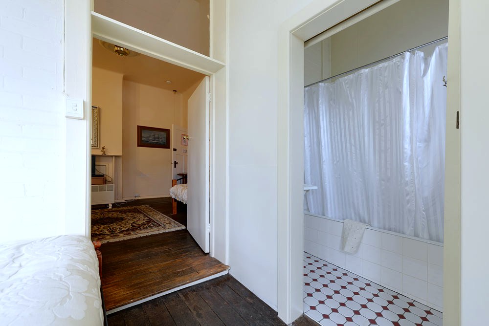 Room 5 main