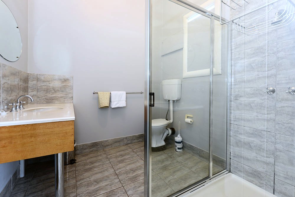 Room 2 detail