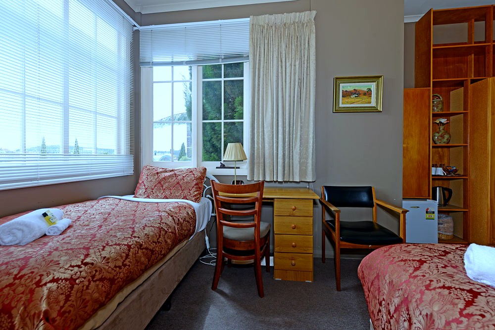 Room 2 detail