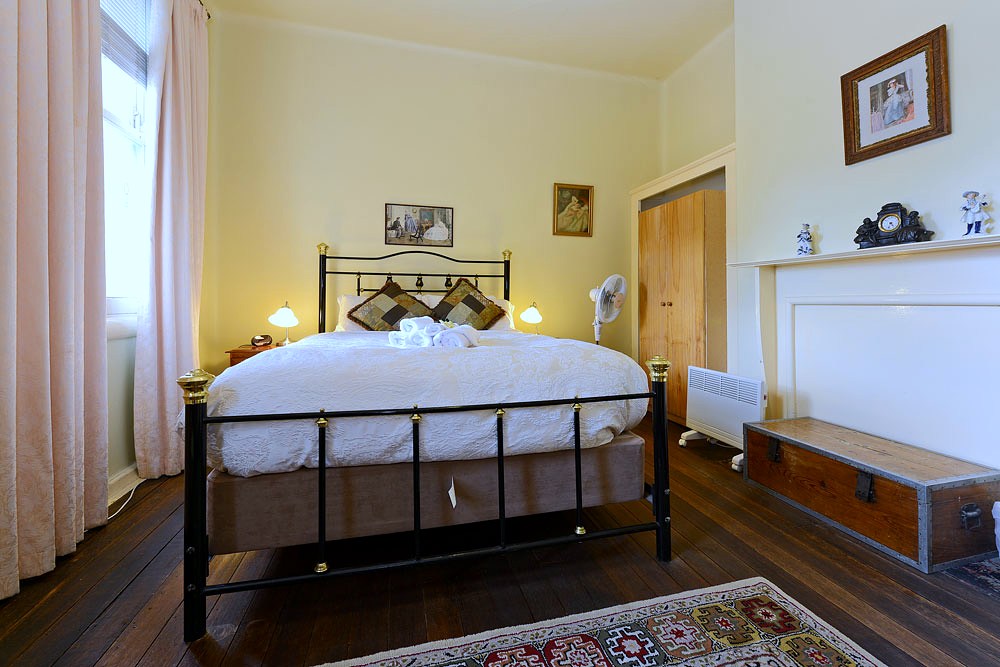 Room 8